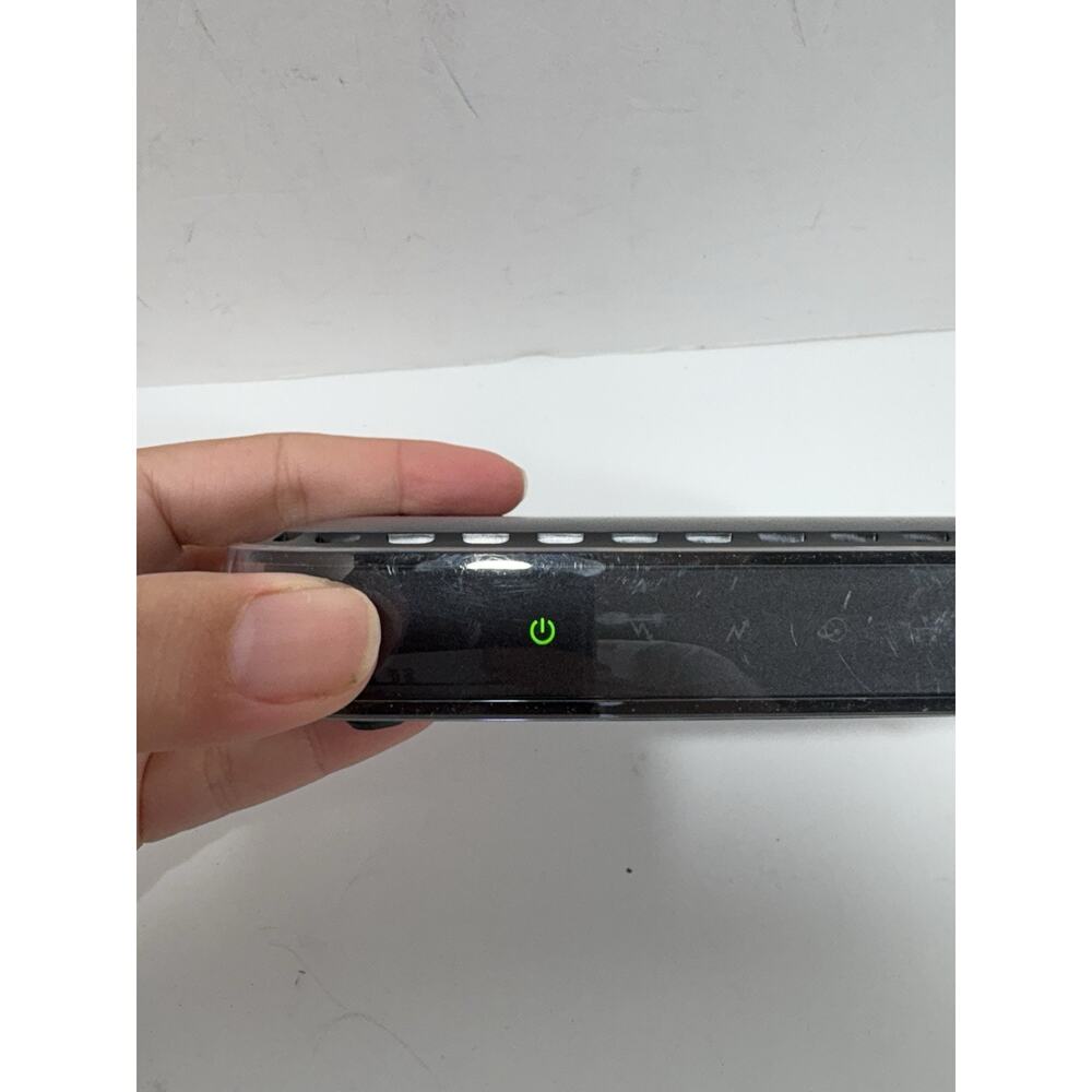 NETGEAR Cable Modem CM400 Compatible with Cable Providers - Picture 3 of 5